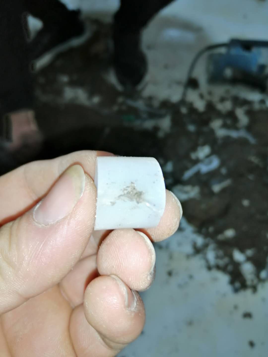 和田家里地暖漏水了怎么办？